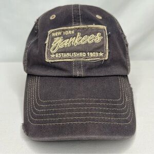 Distressed Blue New York Yankees Fitted Baseball Hat. Size Small